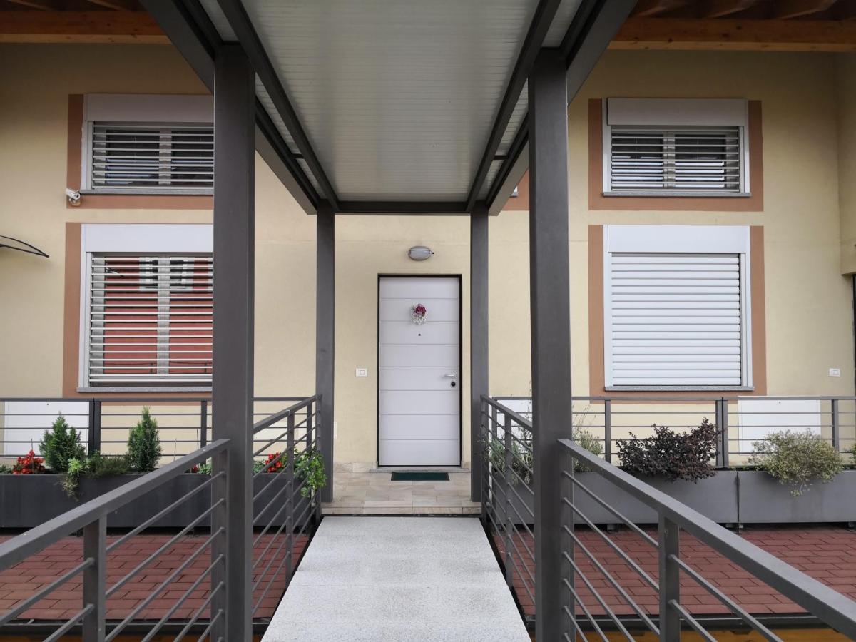 Charme Lake Loft Ispra Exterior foto