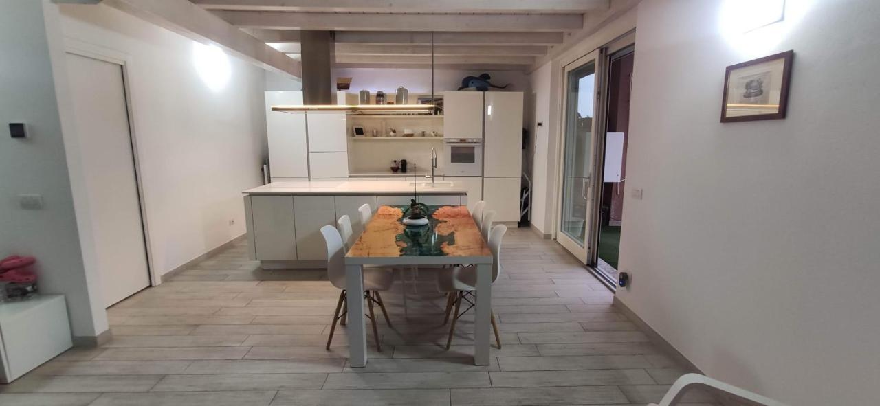 Charme Lake Loft Ispra Exterior foto