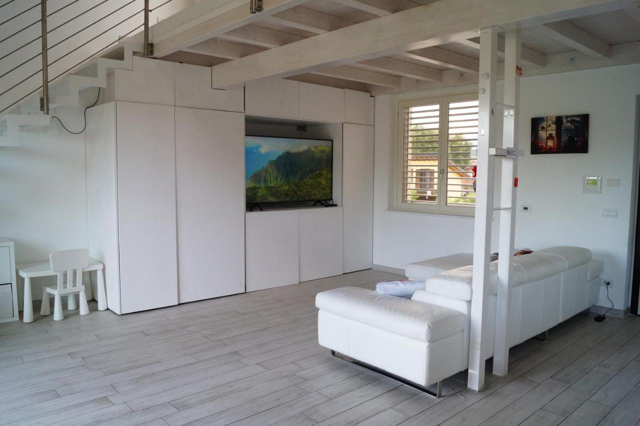 Charme Lake Loft Ispra Exterior foto